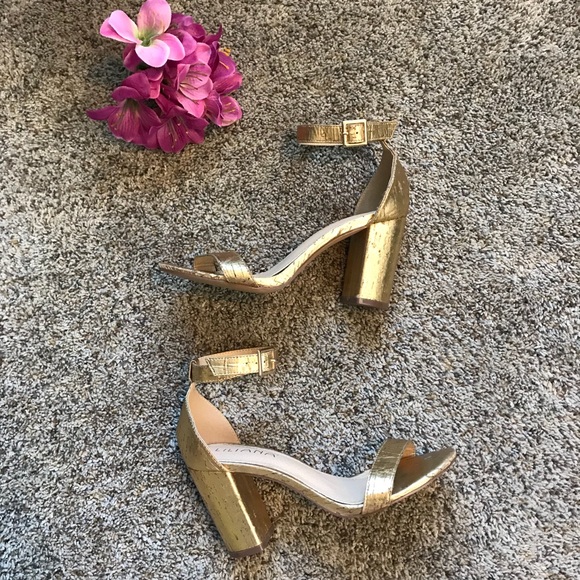 Liliana Gold Heels ✨ - Picture 2 of 5